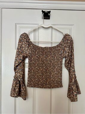 Willow & Root- Floral Off-Shoulder Top in Tan